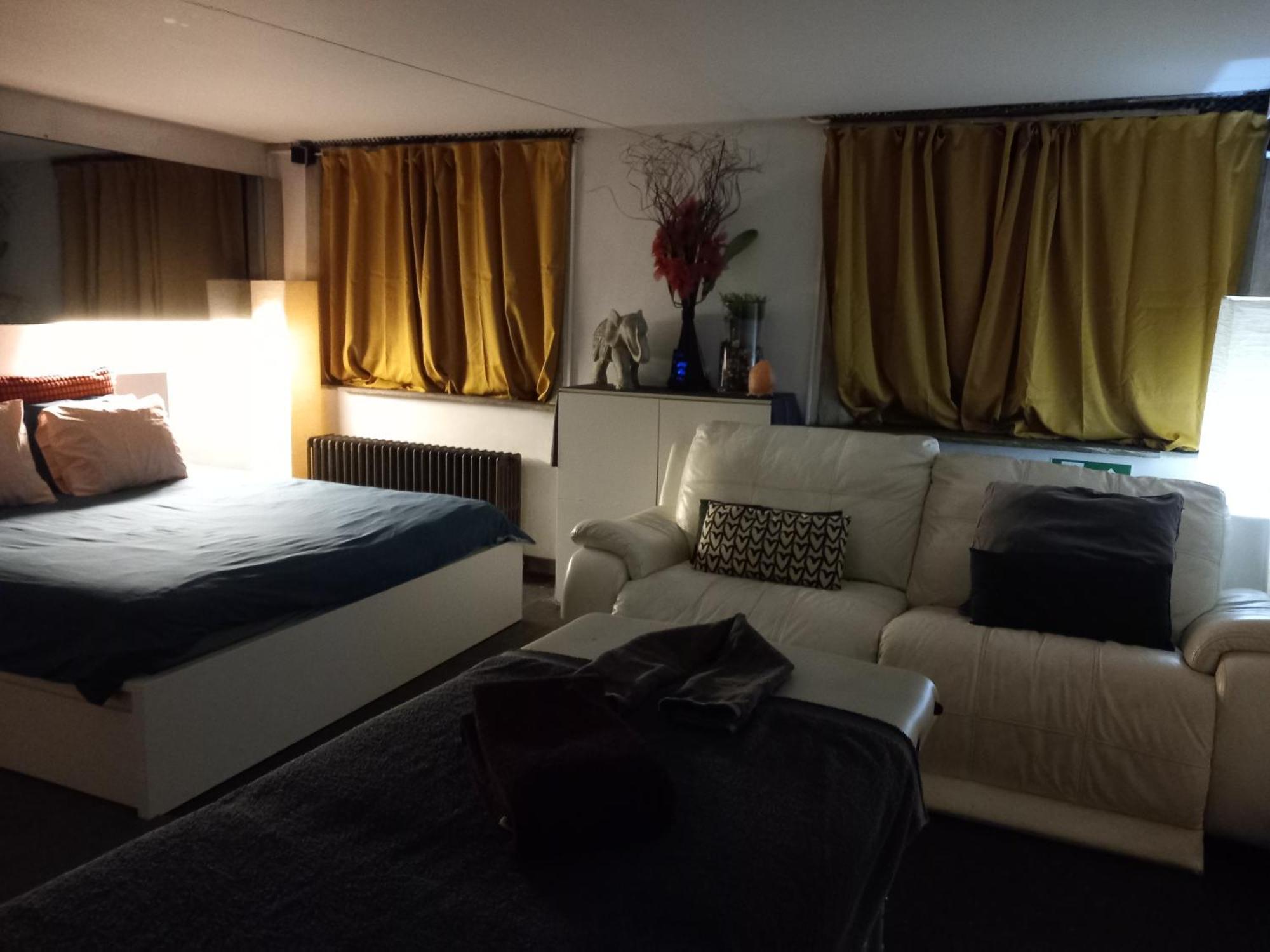 Nice And Cosy Place With Jacuzzi And Sauna To Relax In The Centre Of 安特卫普 外观 照片